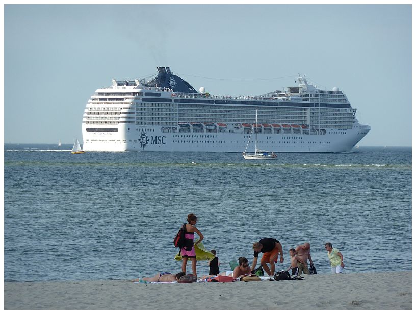 MSC Orchestra in der Kieler Förde