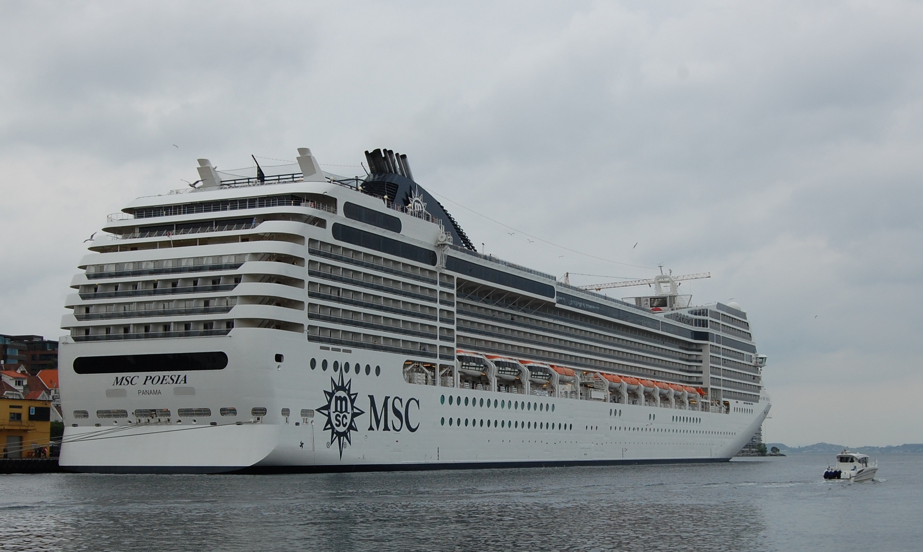 MSC Poesia im Hafen von Stavanger
