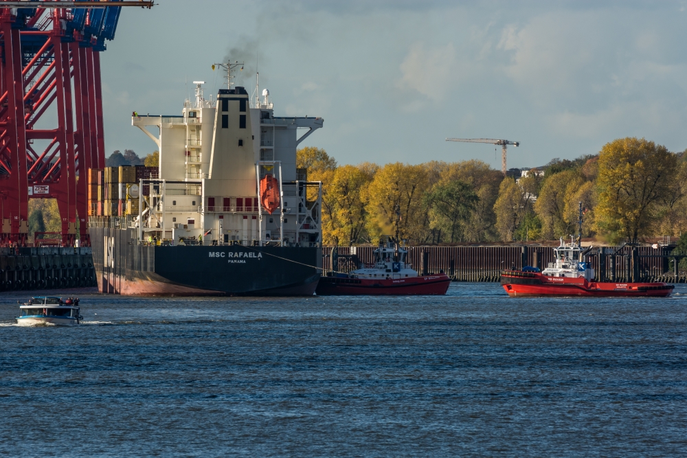 MSC Rafaela mit " Einparkhilfe "