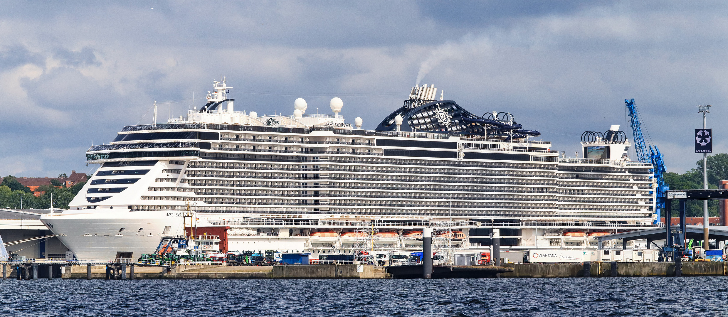 MSC SEAVIEW im Ostuferhafen Kiel