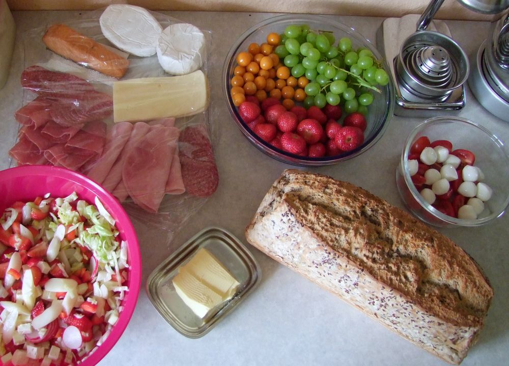 (MT) ..aber nur Spargel-Erdbeer-Salat war meiner Frau zu mickrig (2)