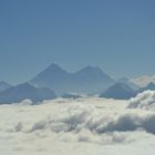 Mt. Everest und Lothse über den Wolken