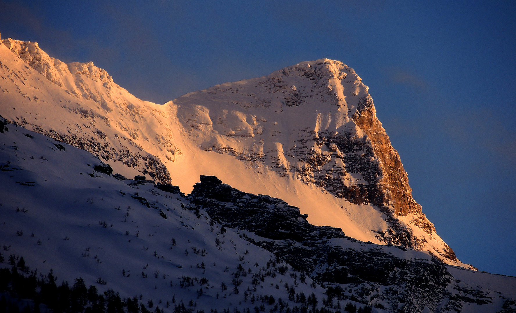 Mt. Leone 3'553 m.