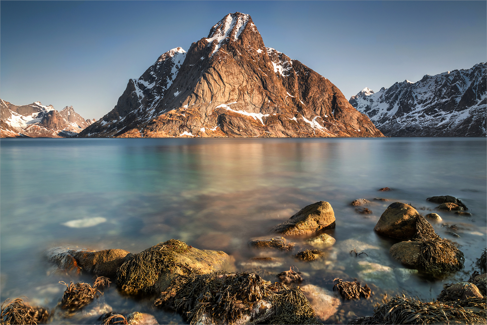 Mt. Oldstinden im Morgenlicht