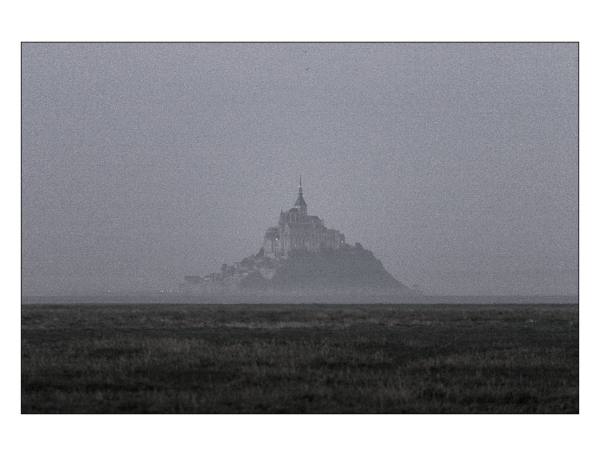 Mt. St. Michel im Morgennebel