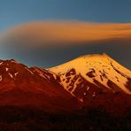 mt taranaki || fanthams peak sunrise & hogback?cloud