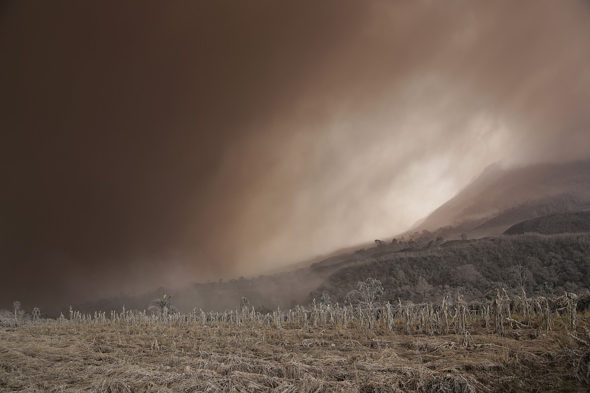 Mt.Sinabung Vulkan, Sumatra, Aschelandschaft