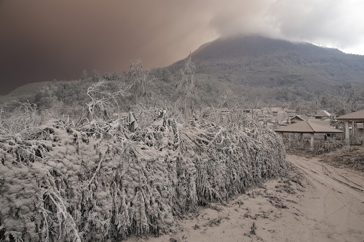 Mt.Sinabung Vulkan, Sumatra, Aschelandschaft