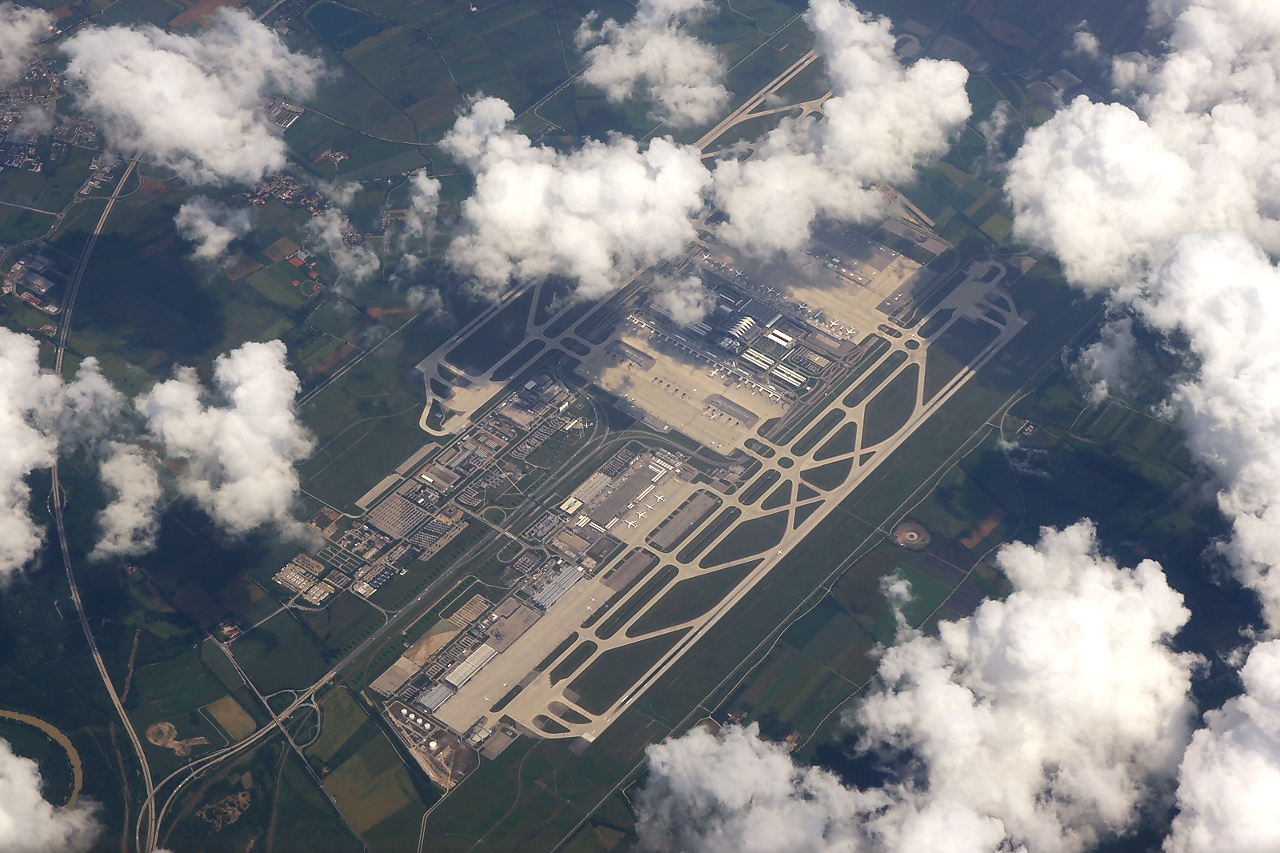 MUC Airport overview during my flight from HAJ to RJK