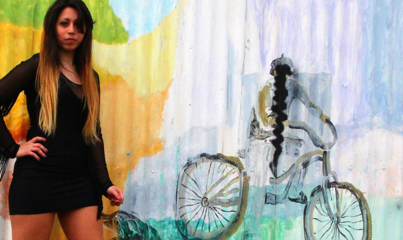 Muchacha con bicicleta.