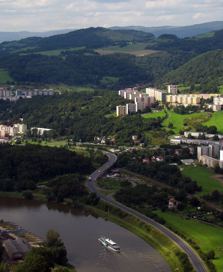 Mückentürmchen und Raddampfer "Dresden"