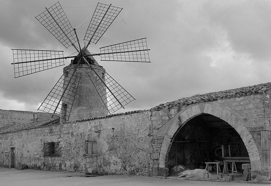 Mühle bei den Salinen von Trapani (Sizilien)