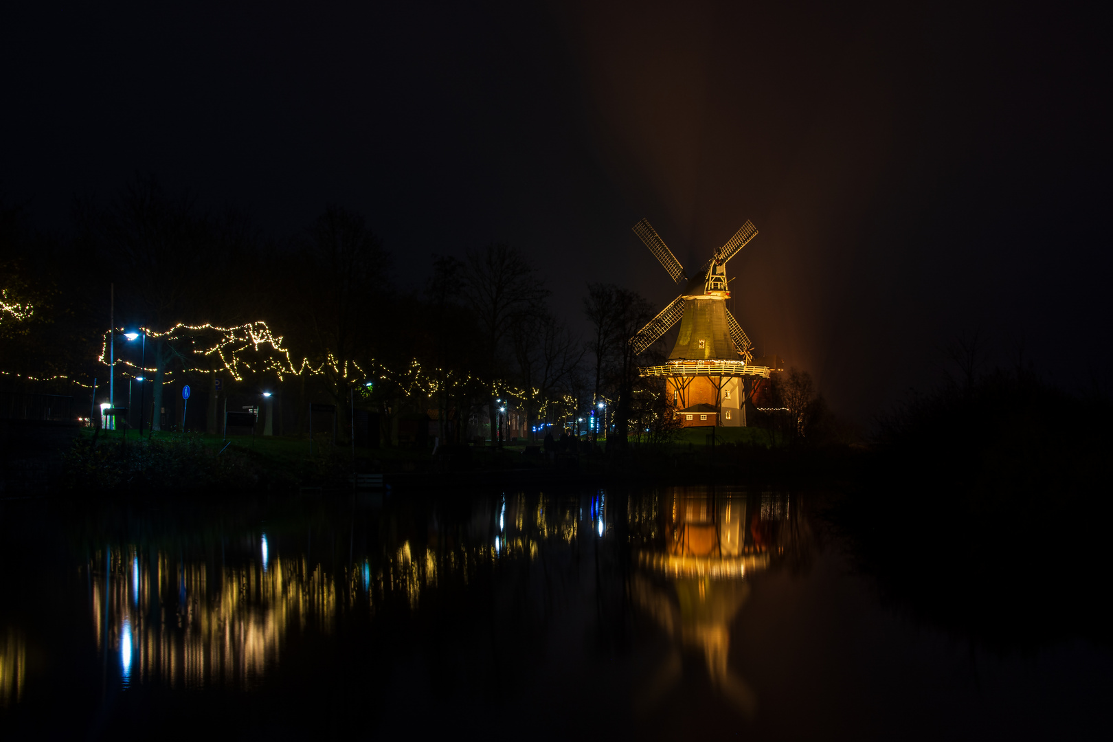 Mühle bei Nacht