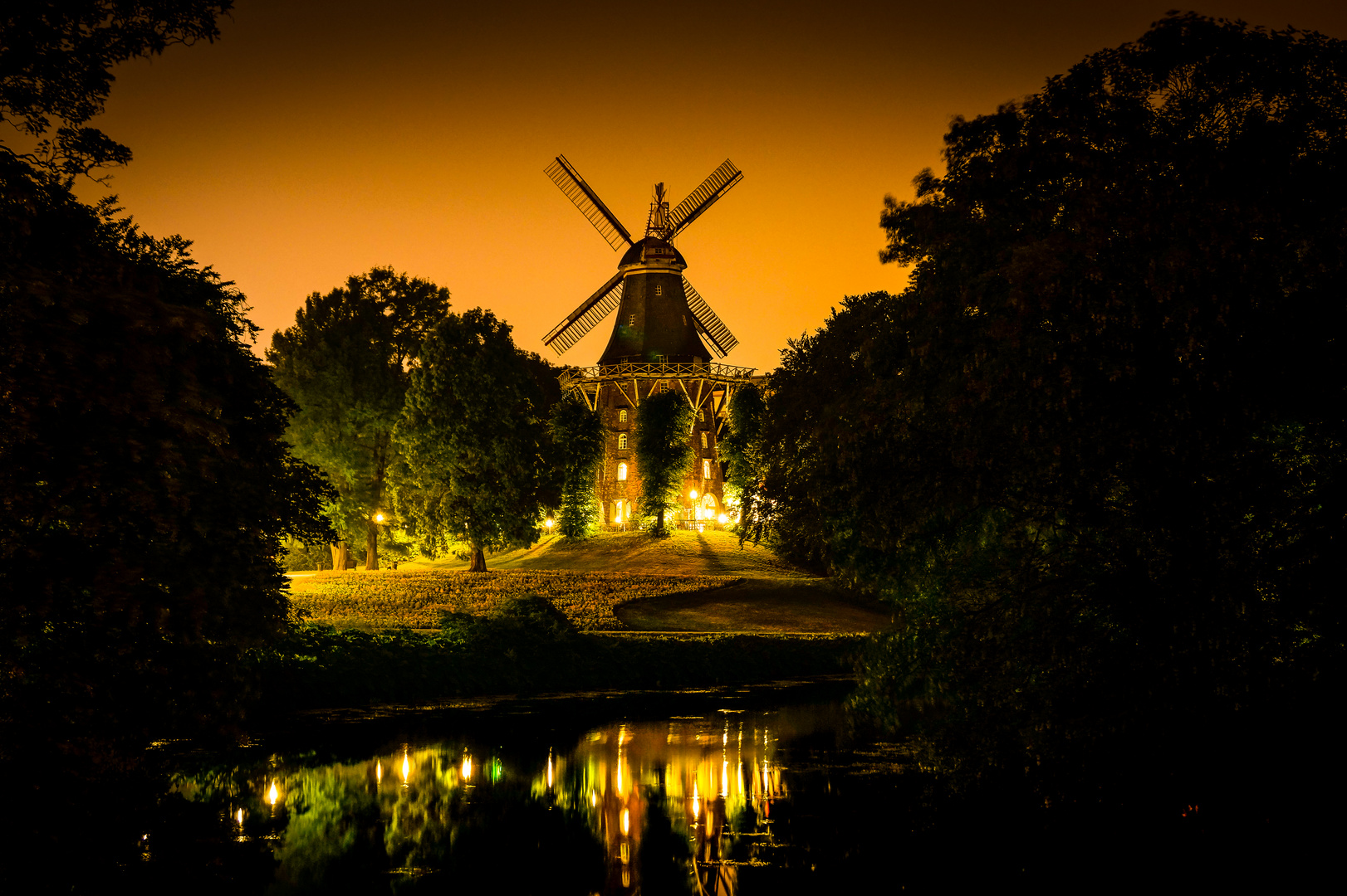 Mühle bei Nacht