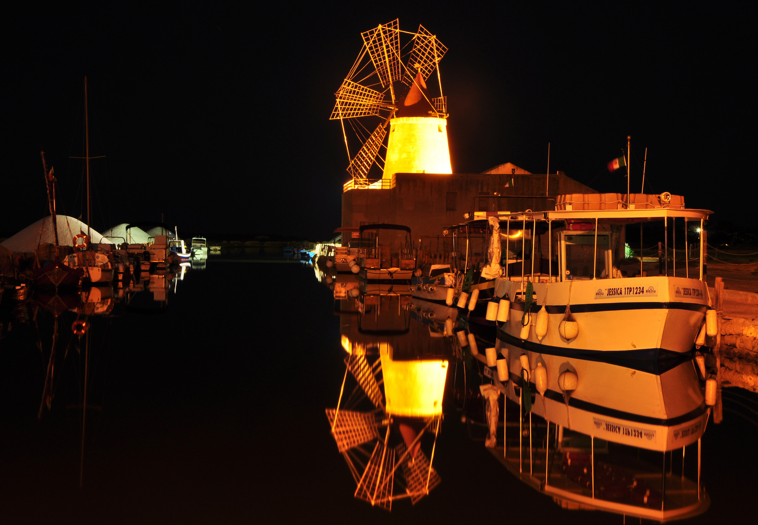 Mühle bei Nacht - Spiegelung II