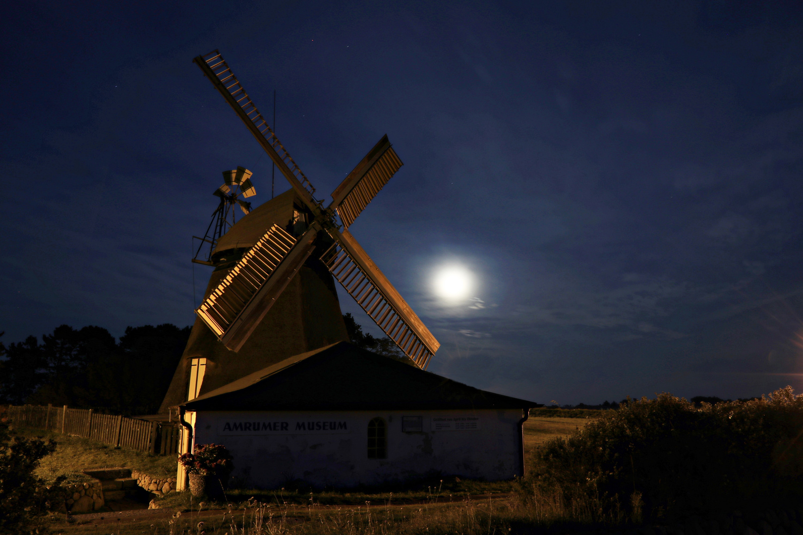 Mühle bei Vollmond