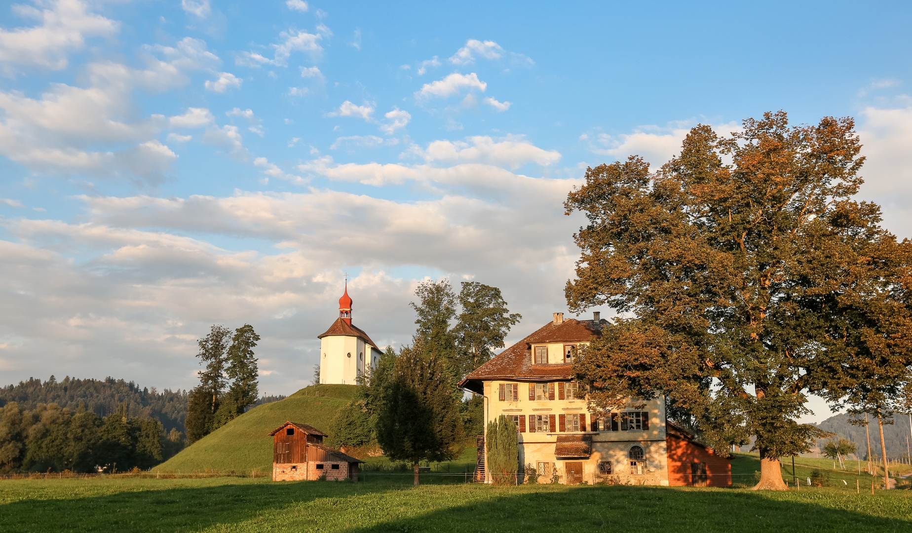 Mühle Burgrain im goldenen Morgenlicht