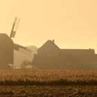 Mühle im Morgennebel