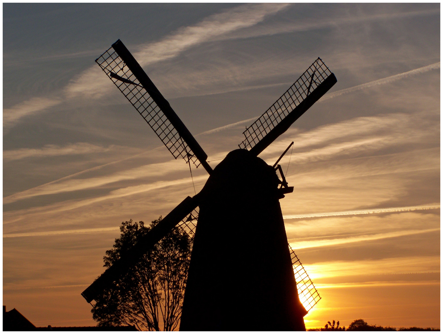 Mühle im Sonnenuntergang