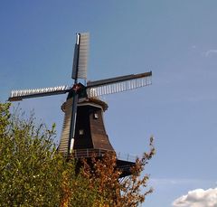 Mühle mit wolke