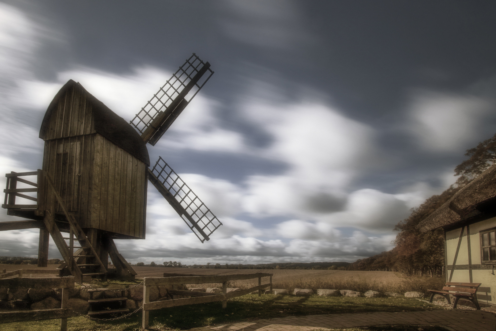 Mühle von Altensien Foto & Bild world, bäume, wolken Bilder auf