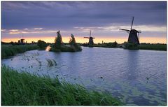 Mühlen von Kinderdijk am Abend