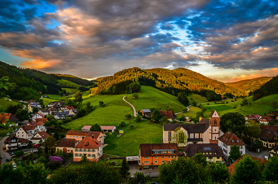 Mühlenbach im Schwarzwald in HDR