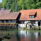 Mühlenrad am Blautopf in Blaubeuren