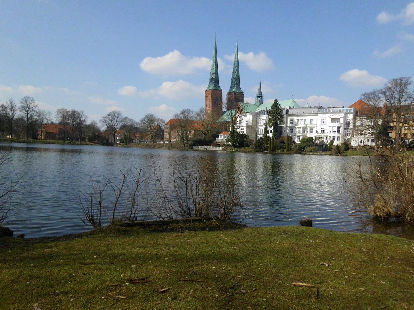 Mühlenteich mit Dom, Lübeck