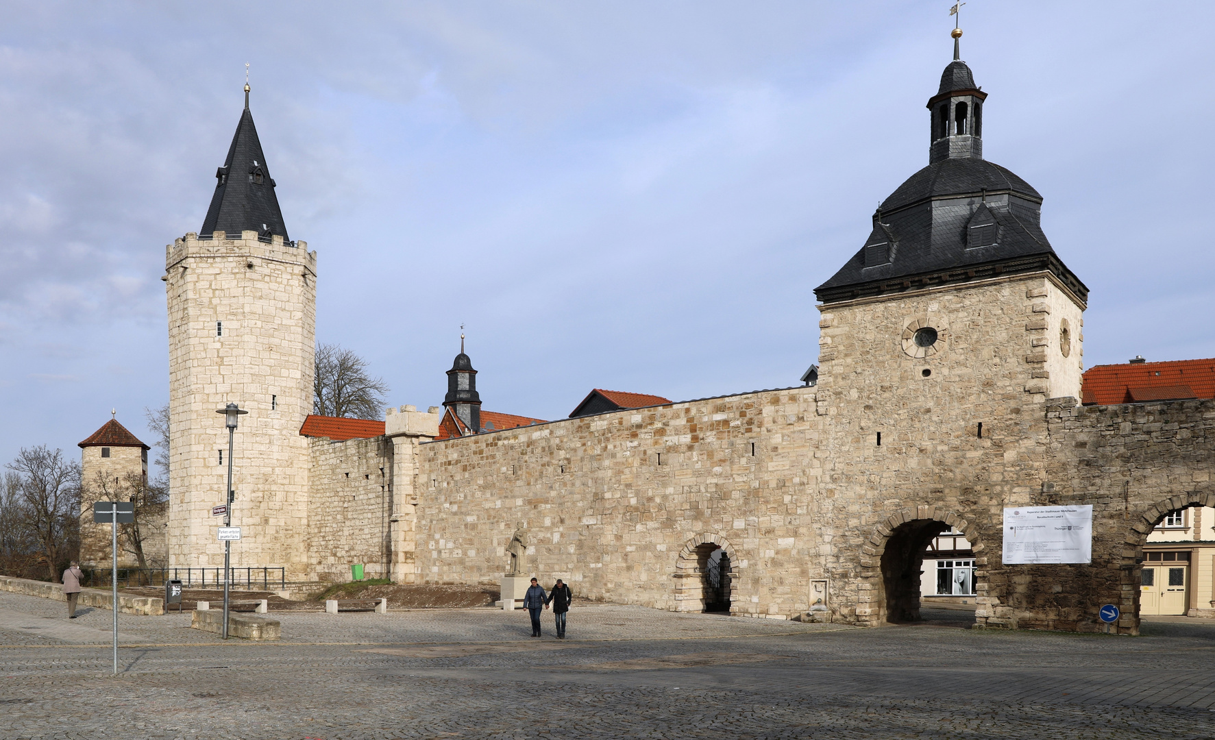 Mühlhäuser Stadtmauer mit Frauentor und Rabenturm