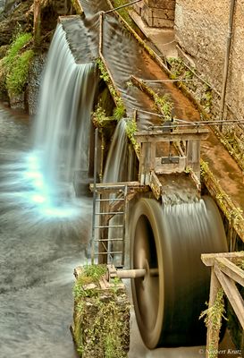 Mühlrad am Wasserfall Saarburg