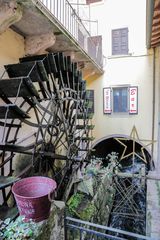 mühlrad mit winterstern.....