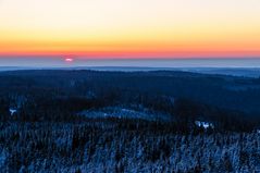 Mühselig quält sich die Sonne über den Horizont...