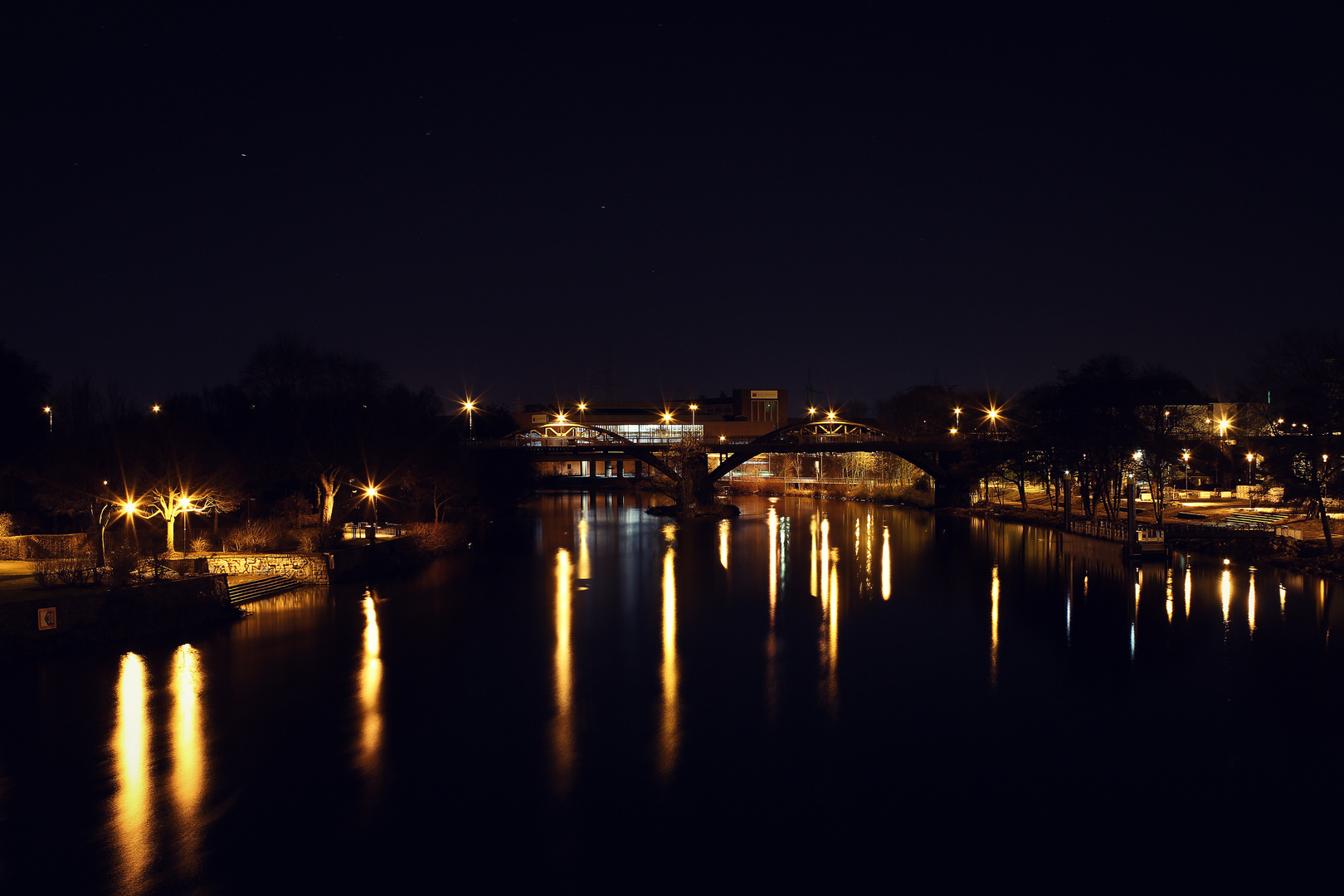 Mülheim an der Ruhr bei Nacht