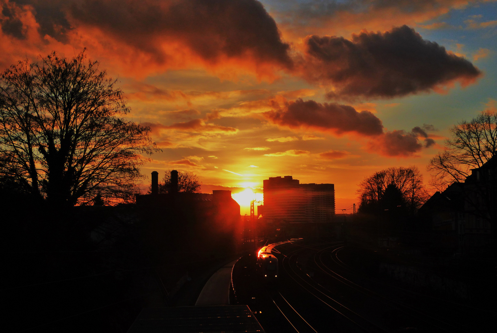 Mülheim an der Ruhr mit Blick auf den Bahnhof.