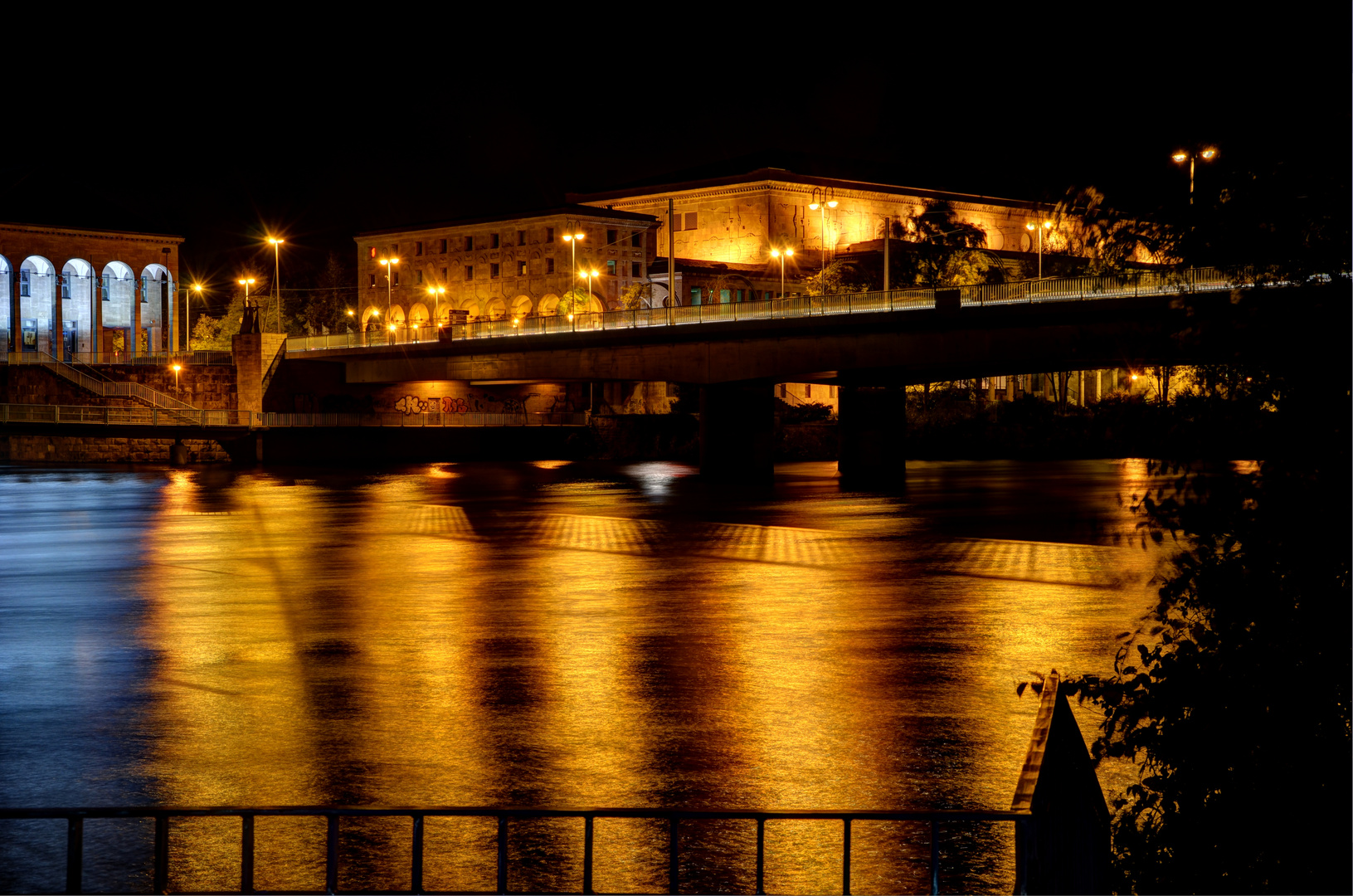 Mülheim bei Nacht