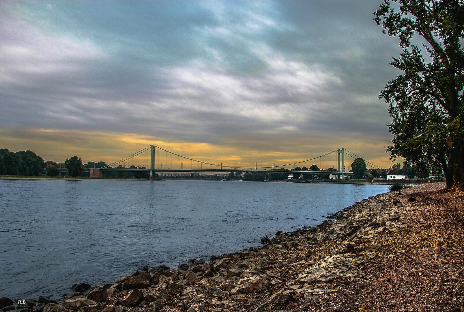 Mülheimer Brücke-Köln