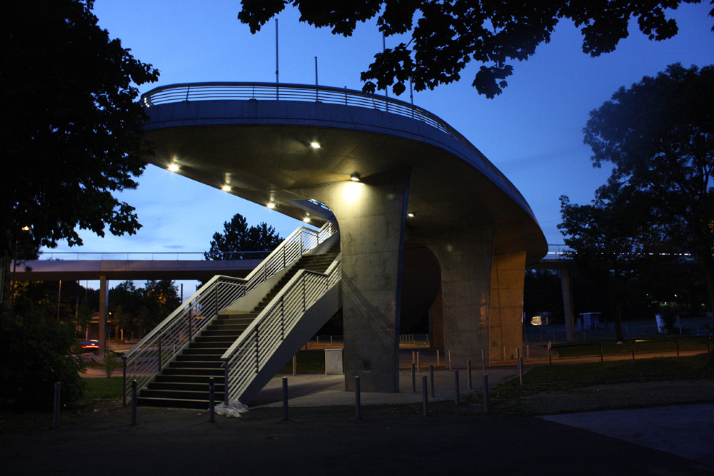 Müll vor der Treppe