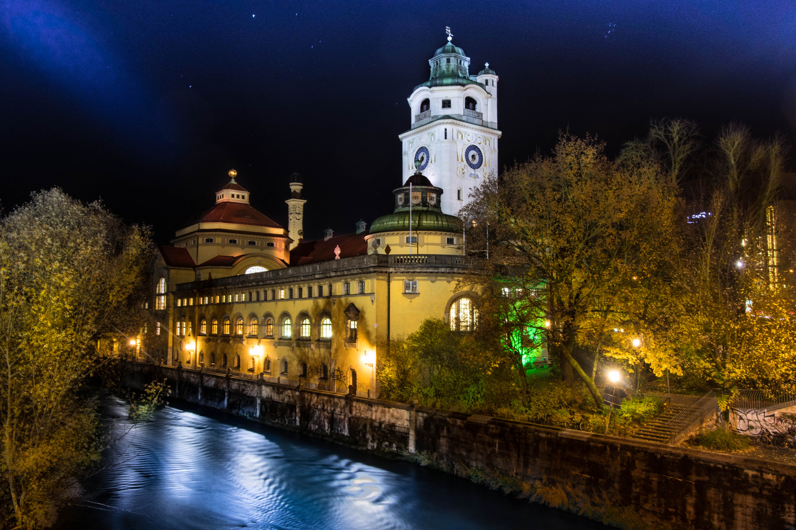 Müllersches Volksfarbenbad