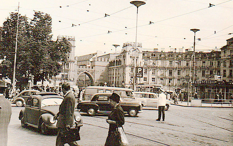 München 1961:Stachus mit Schutzmann