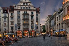 München am Hofbräuhaus neben Schuhbeck