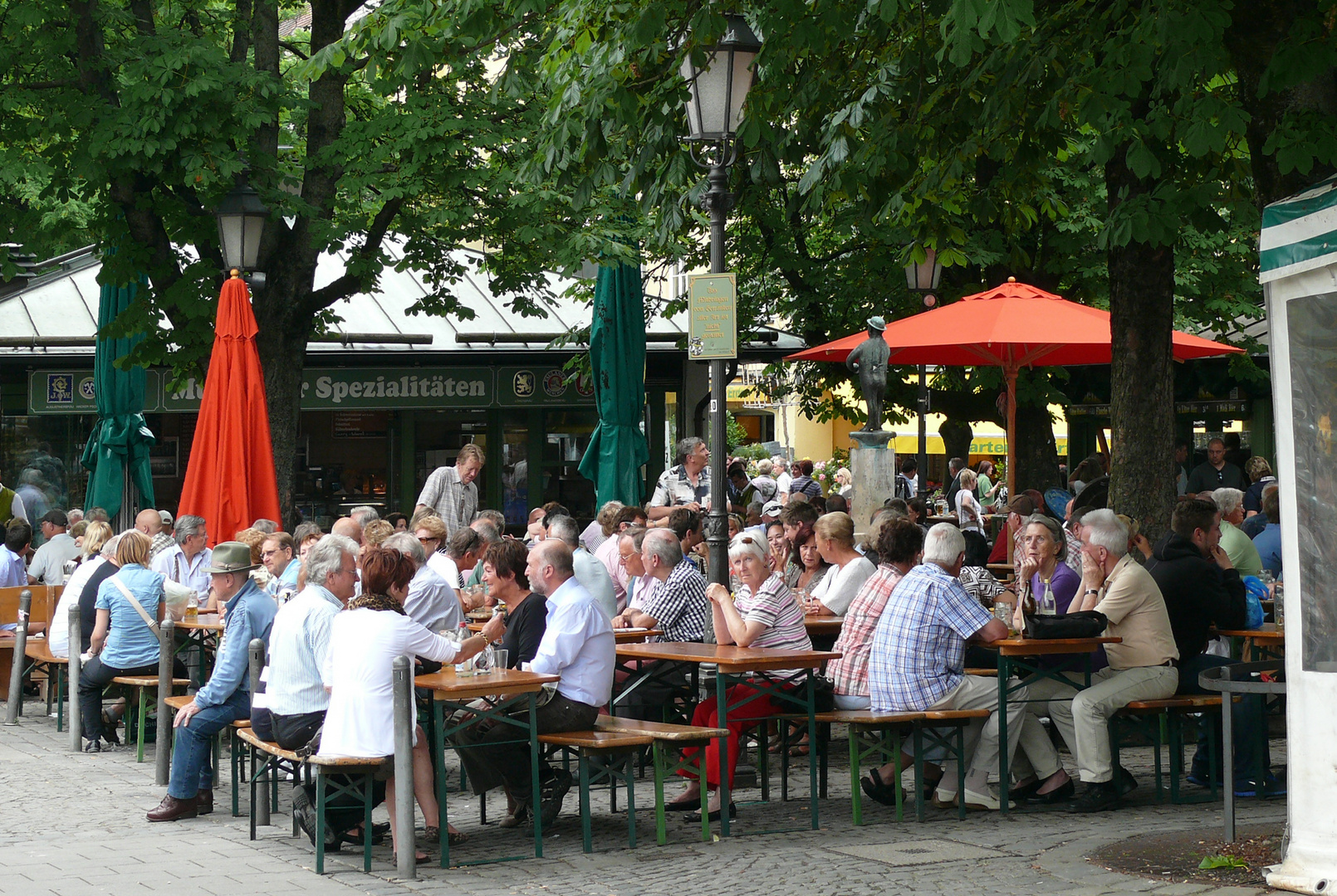 München - Biergarten am Viktualienmarkt