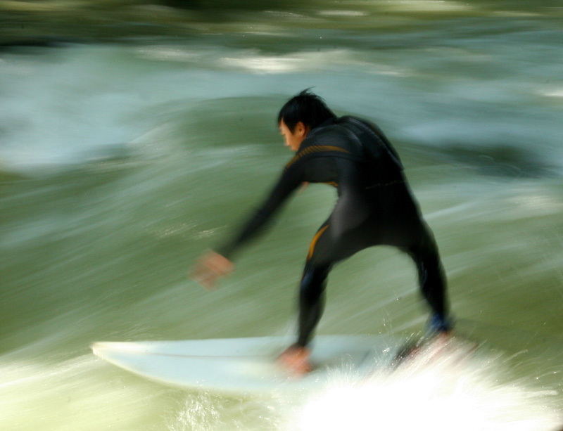 München - Eisbach - Surfer