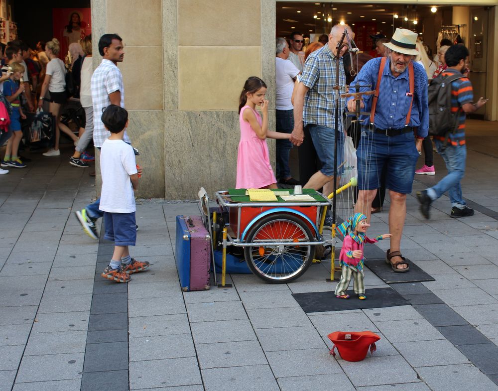 München Fußgängerzone - Straßenkünstler