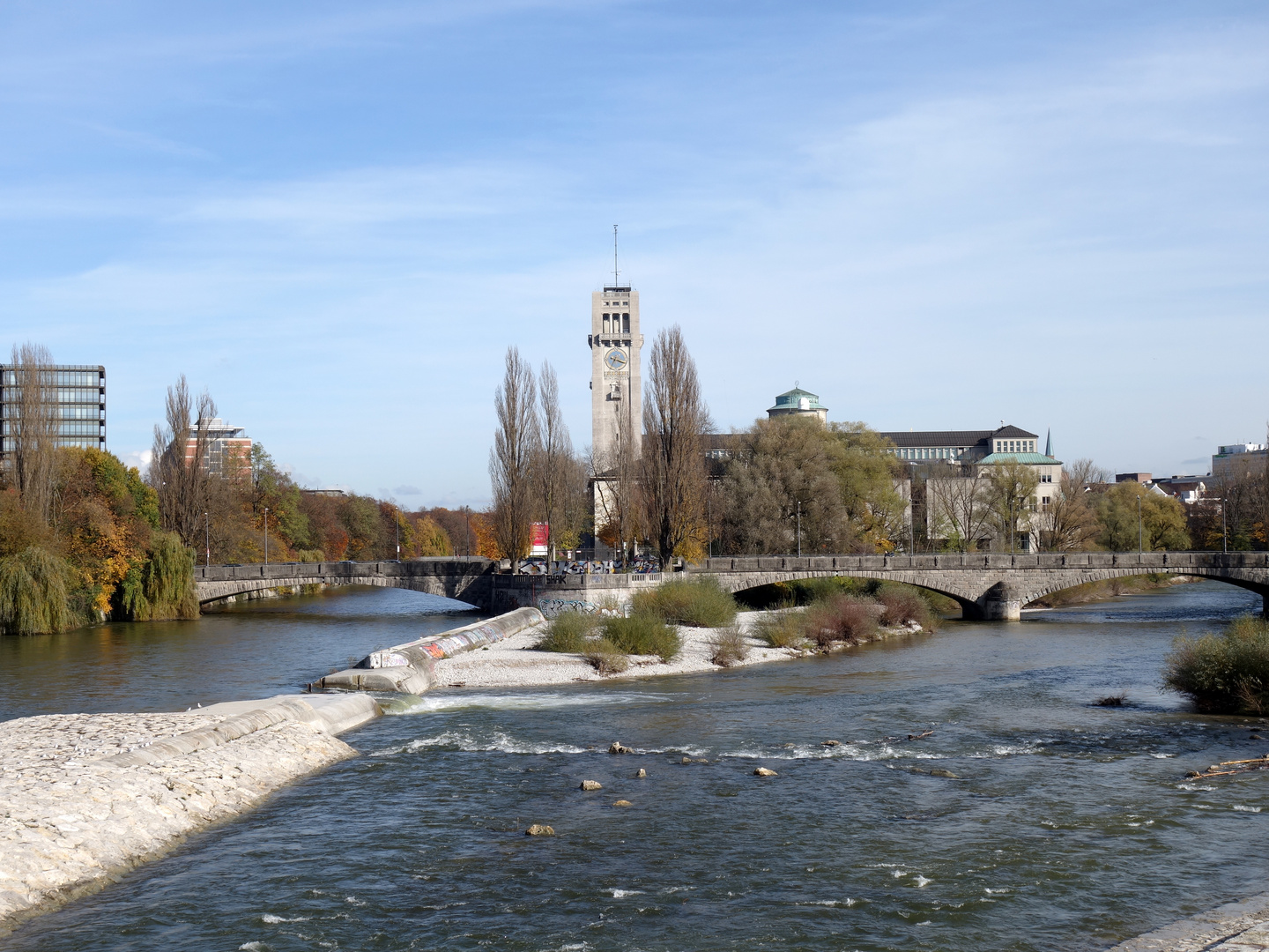 München im November an der Isar (4)