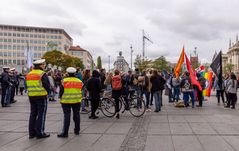 München Innenstadt - Karlsplatz - Protest en Counter Protest NPD - 02