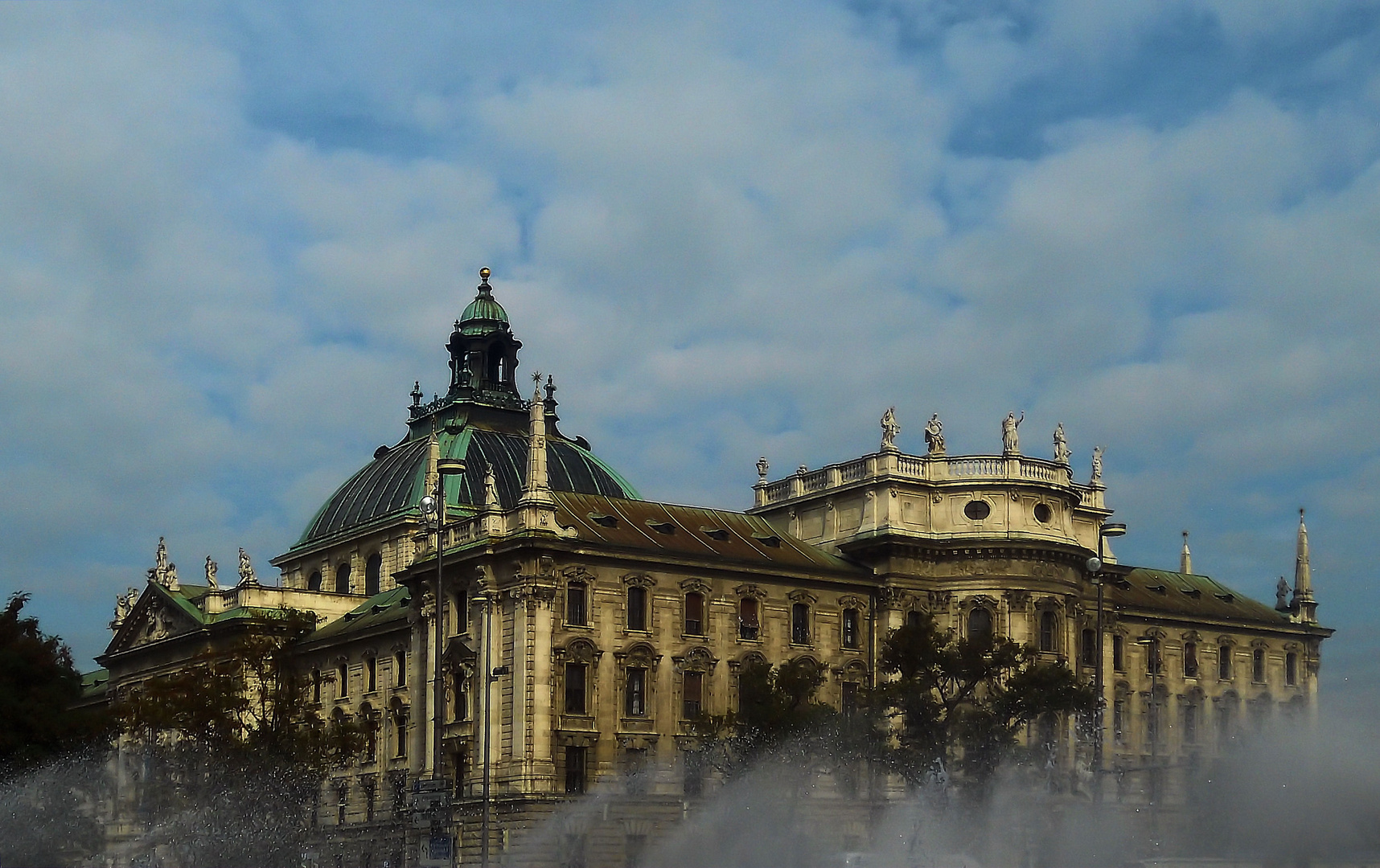 münchen justizpalast