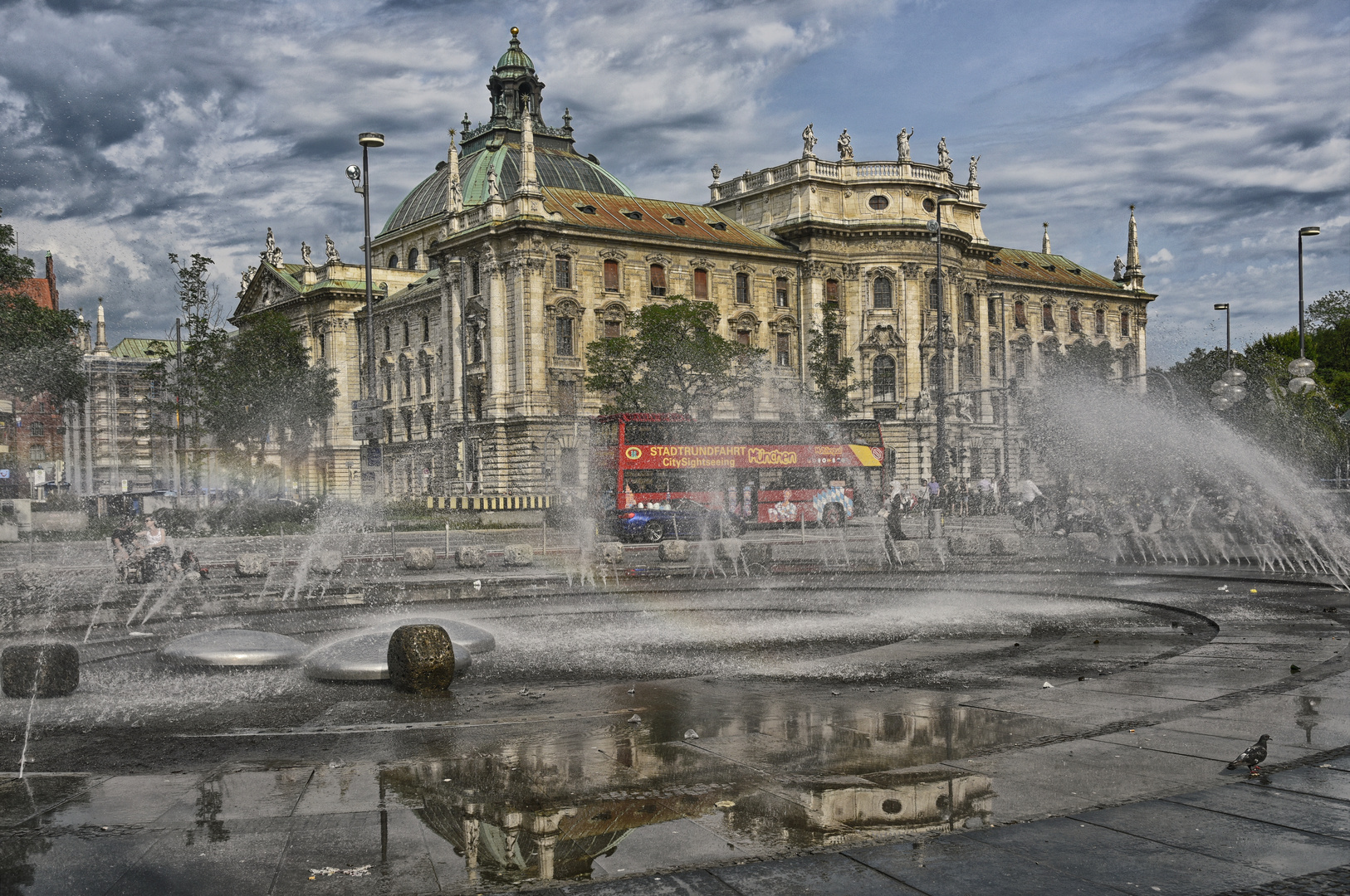 MÜNCHEN - Karlsplatz -