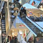 München Karstadt Hbf, rolltreppenspiegelung