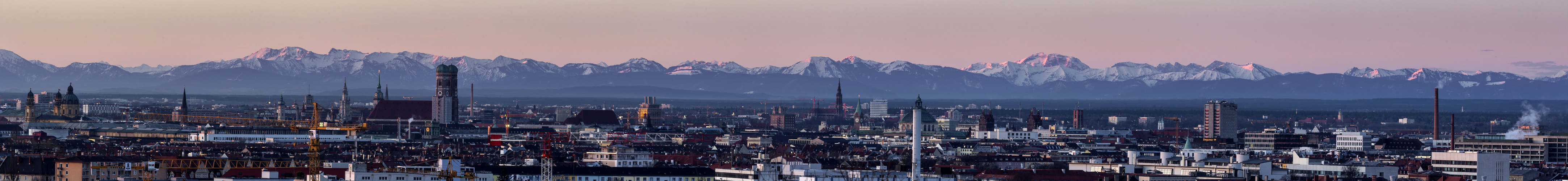 München kurz vor Sonnenaufgang 1. Teil des Panoramas